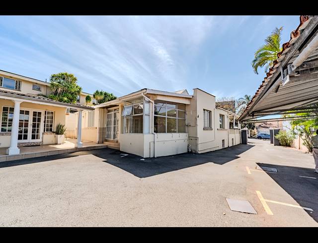 200M² OFFICE FOR SALE IN ESSENWOOD